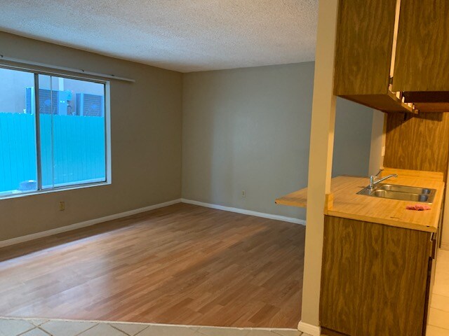 Foto del edificio - 4325 Felton St