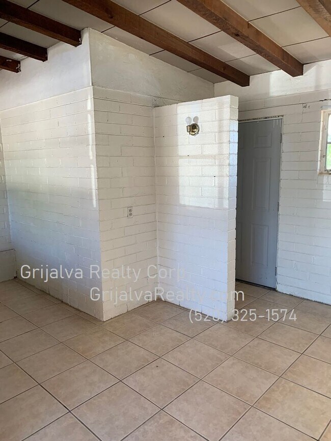 Foto del edificio - 744 W Nevada St