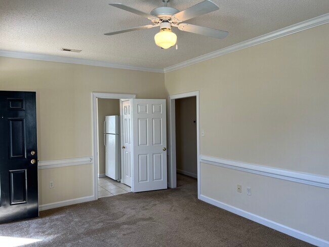 Foto del edificio - 3305 Whitlock Dr N