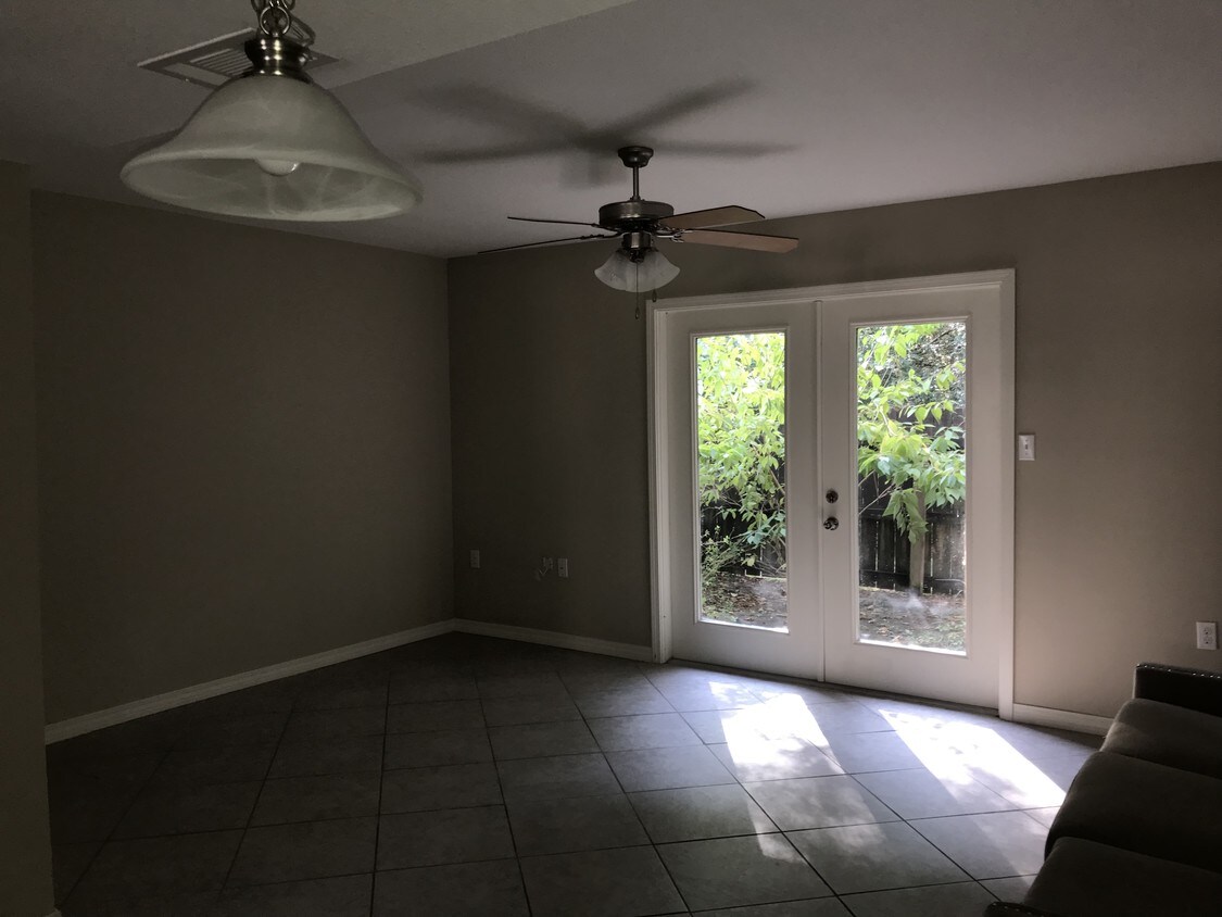 1625 Martin Bluff Rd Unit 94 Gautier Ms 39553 Condo For Rent In Gautier Ms Apartments Com