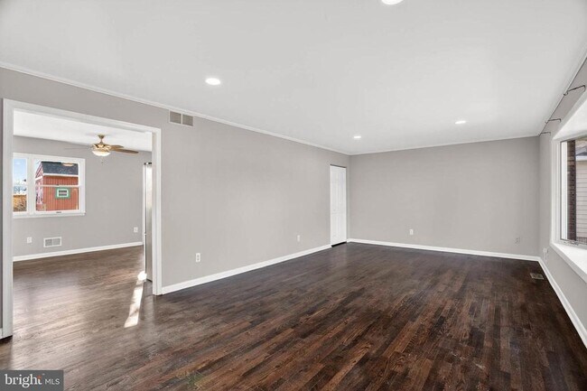 Foto del edificio - 927 Juliet Ln