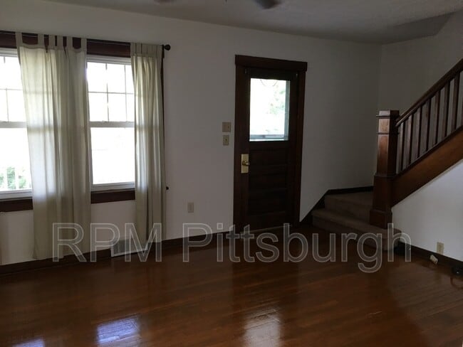 Building Photo - 2244 Lehigh St