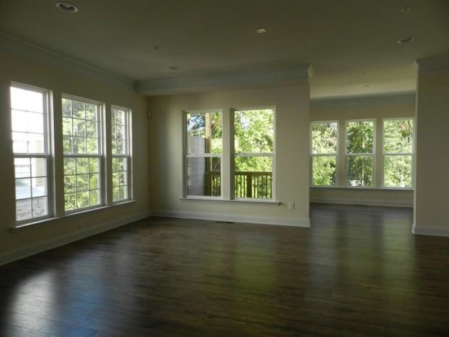 Building Photo - 3 bedroom in Alpharetta GA 30009