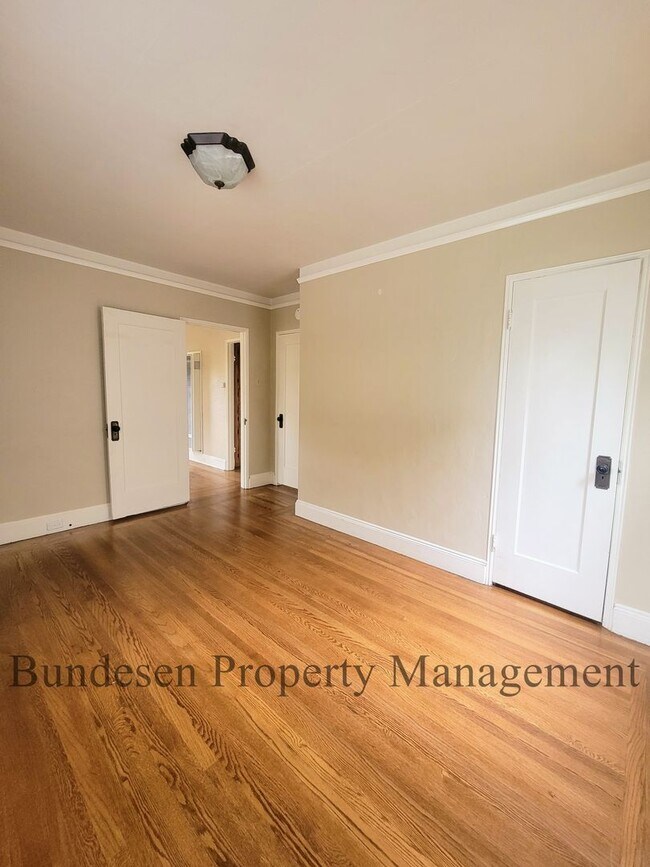 Foto del edificio - Charming 2 bedroom with vintage appeal