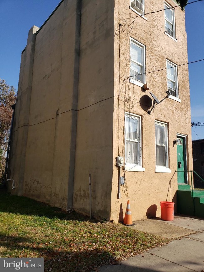 Building Photo - 425 Washington St
