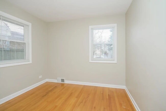 Foto del edificio - 5340 Lee St