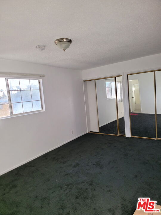 Foto del edificio - 1211 W 85th St