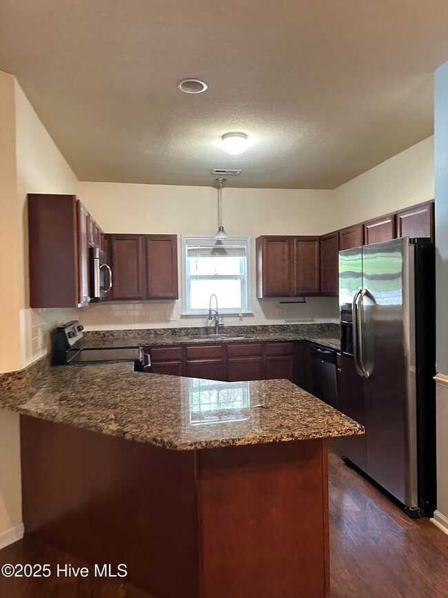 Building Photo - 317 Cedar Island Trail
