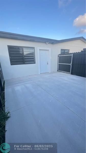 Foto del edificio - 1275 NW 188th St