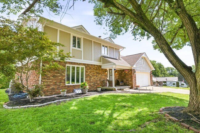 Foto del edificio - 1720 Ridge Hill Ln