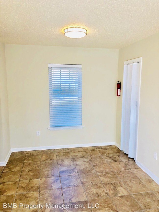 Building Photo - 2 br, 1 bath House - 126 Danya Court