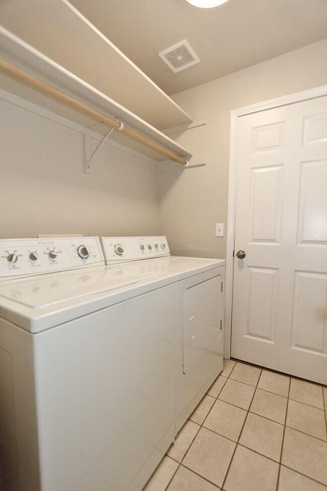 Foto del edificio - Clean Single-Level Home in Quiet Neighborhood