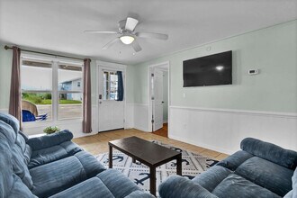 Building Photo - 237 Sea Shore Dr