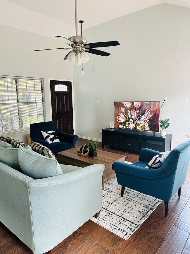 Foto del edificio - 12727 Ashford Knoll Dr