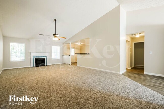 Foto del edificio - 738 Baskins Cir