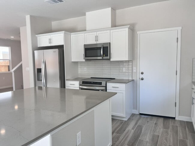 Building Photo - 2909 E Veleta Dr