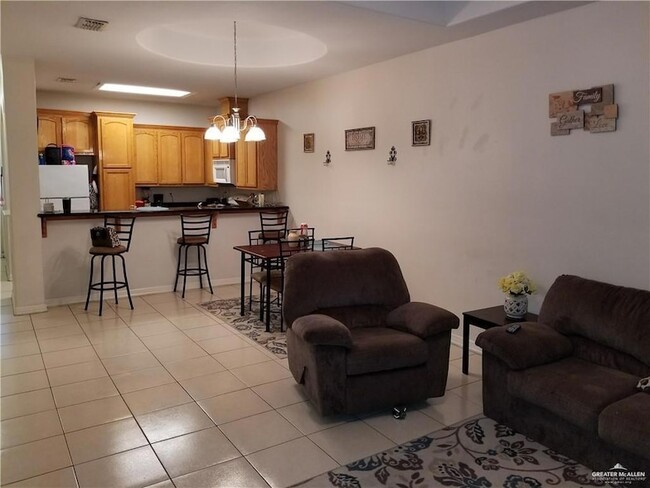 Foto del edificio - 3036 Scottland Dr