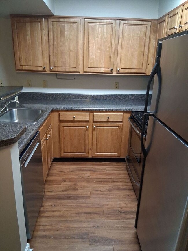 Foto del edificio - 2 Blocks from UT Law School - 3bd/2ba with TWO PARKING SPOTS Available for FALL 2026!