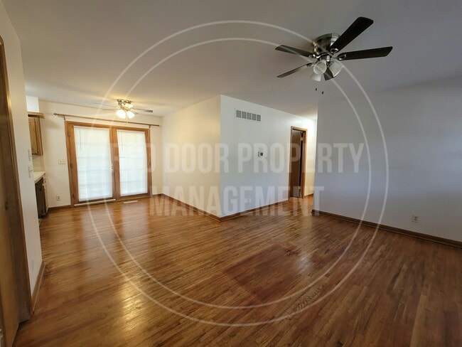 Foto del edificio - 1402 W Lotus St