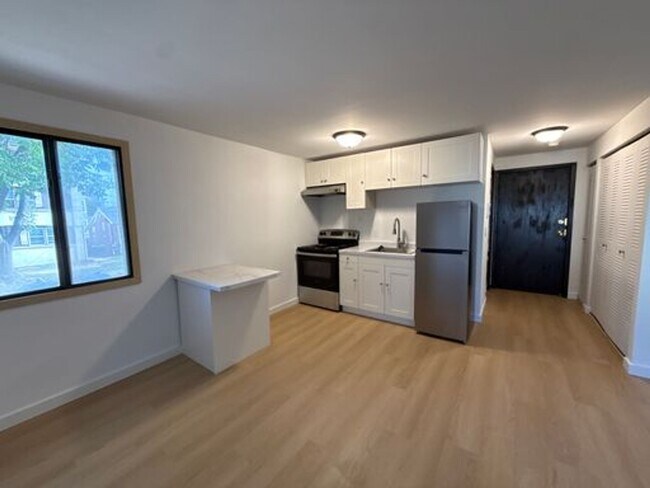 Foto del edificio - Courtyard Apartments