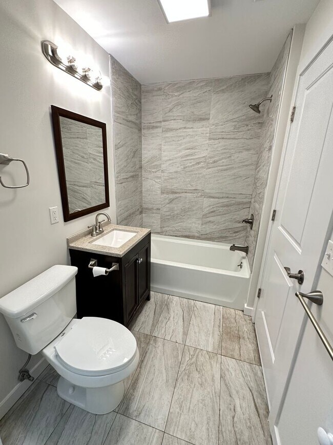 Building Photo - 26 Cedar St