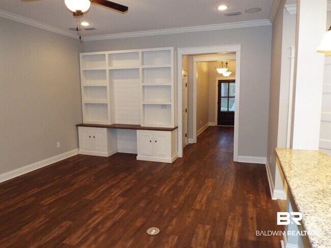 Foto del edificio - 8813 Asphodel Ln