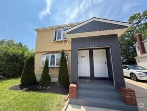 Building Photo - 200 Nassau Ln