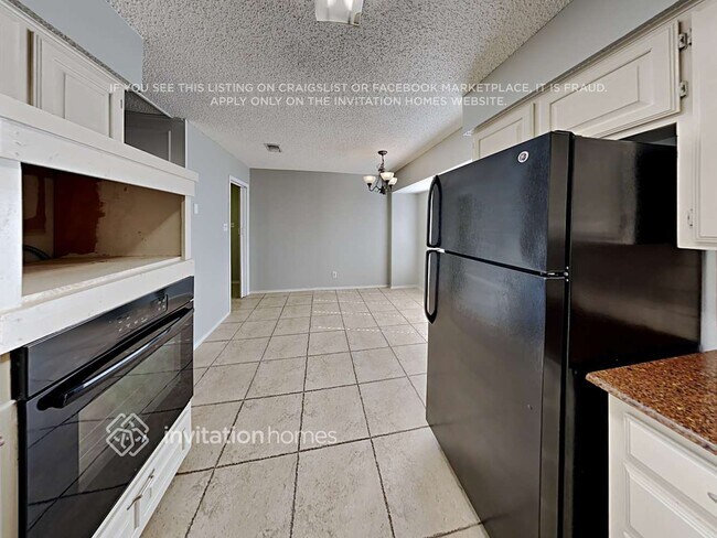 Building Photo - 5122 Eagle Nest Dr