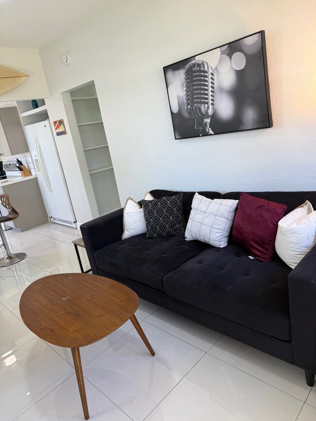 Foto del edificio - 2513 Staples Ave