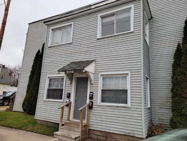 Primary Photo - 2237 Broadway St