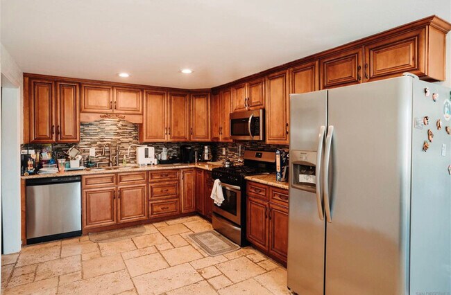 Foto del edificio - 2415 E 20th St