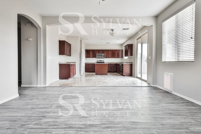 Building Photo - Charming 4BR 3BA Home for You