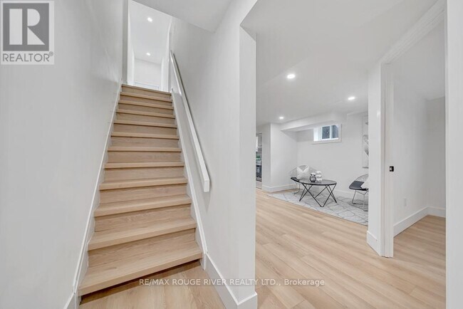 Photo du bâtiment - 1341 Park Rd S