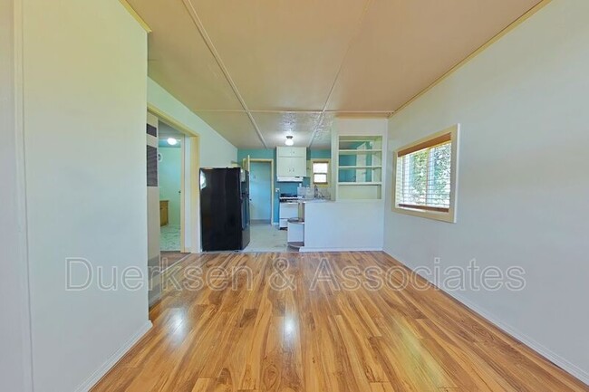 Foto del edificio - 4930 SW West Hills Rd