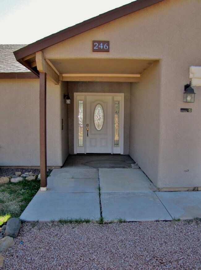 Foto del edificio - 3BR/2BA/2CG, 1519 sq.ft on half acre in Huachuca City, AZ