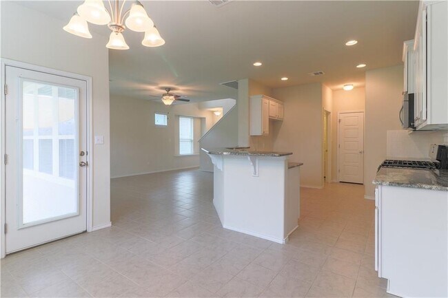 Building Photo - 121 Palestine Cove