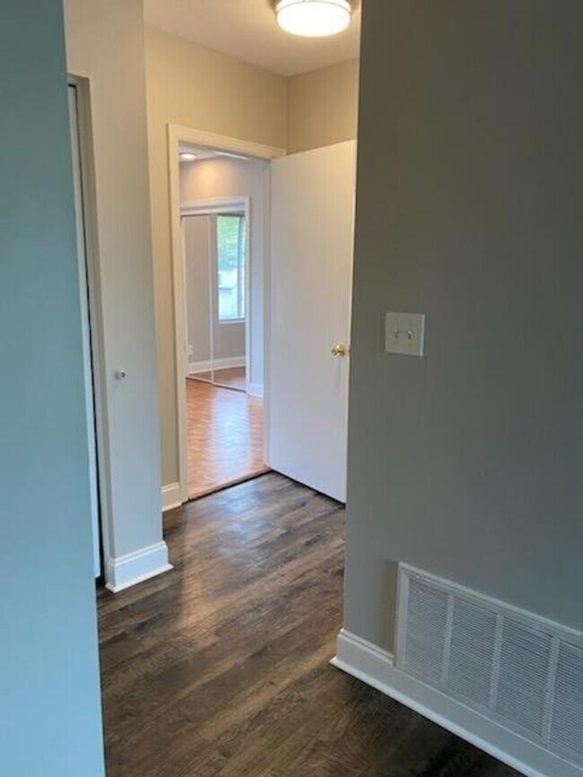 153 Thierman Ln Unit 305, Saint Matthews, KY 40207 Condo for Rent in