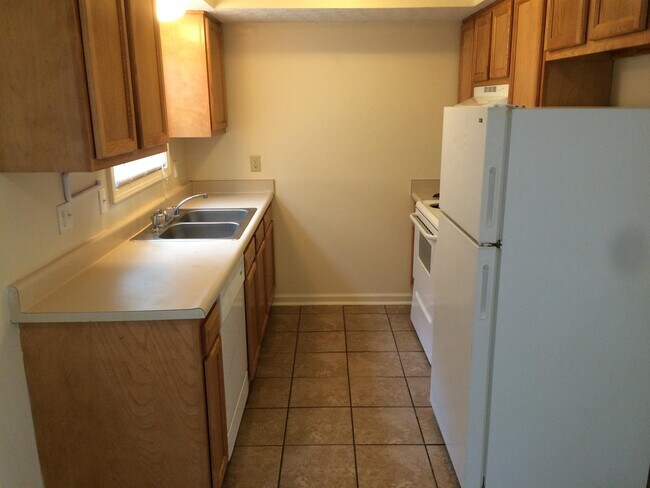 Foto del edificio - 1639 Foxhaven Dr