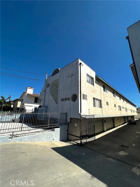 Primary Photo - 1656 W 146th St