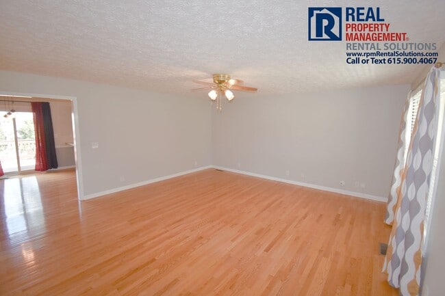 Building Photo - Adorable brick home in Smyrna! Attached Ga...