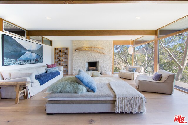 Building Photo - 21301 Colina Dr