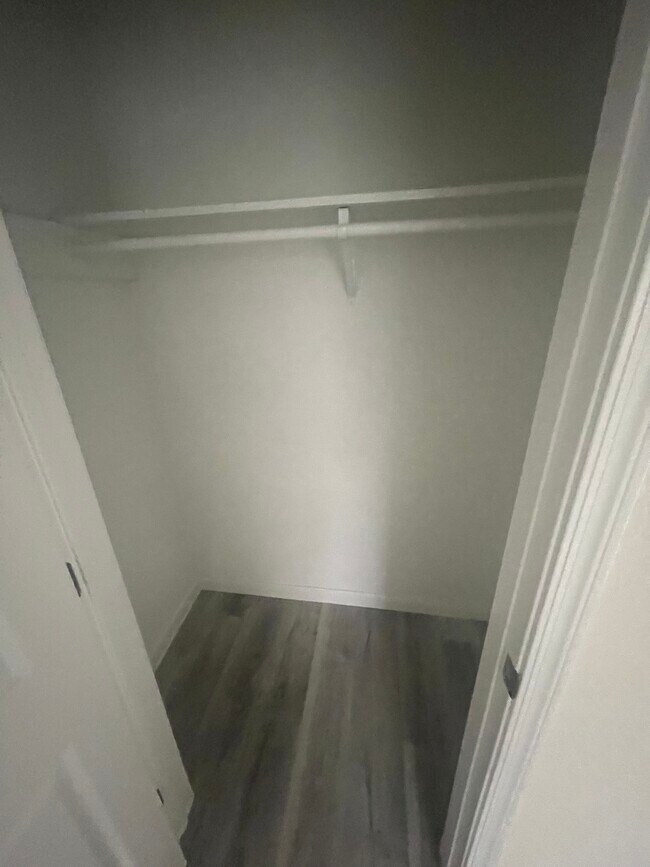 Foto del edificio - 804 W Maryland Ave