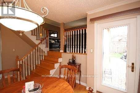 Building Photo - 25 Lindridge Ave