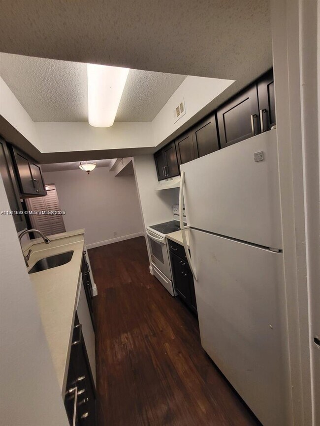 Foto del edificio - 5654 Rock Island Rd