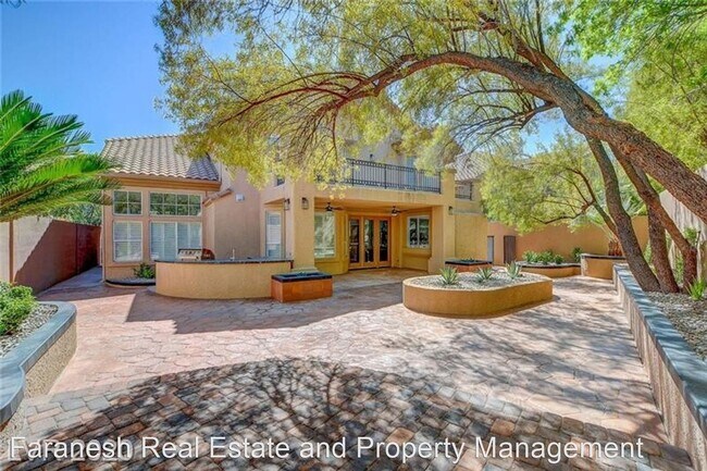 Building Photo - 5 br, 3.5 bath House - 1833 Dolce Dr