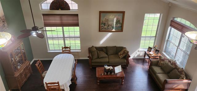 Foto del edificio - 809 Forest Hollow Dr