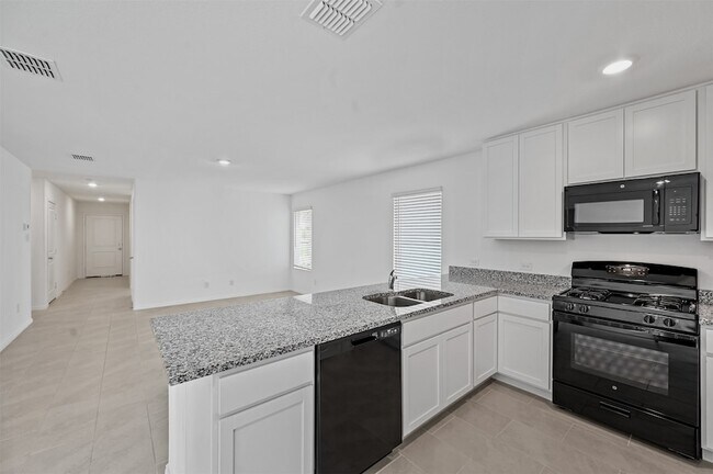 Building Photo - 1628 Dora Dr