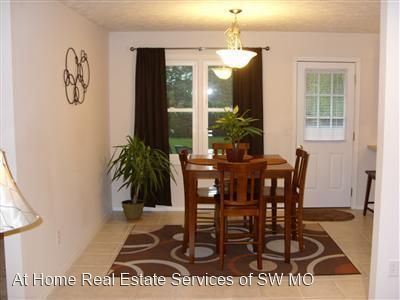 Foto del edificio - 4 br, 2 bath House - 2595 N. Honeysuckle