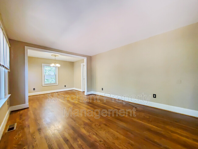 Building Photo - 219 Pleasant Ridge Ave