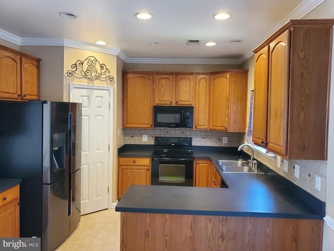 Building Photo - 936 Persimmon Pl